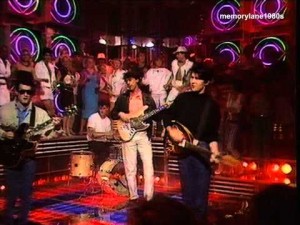 Lloyd Cole and the Attractions perform Perfect Skin on Top of the Pops in 1984