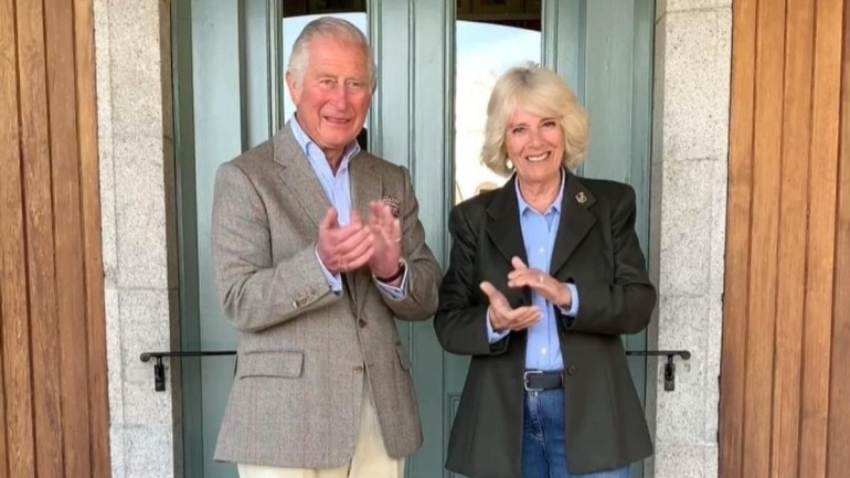 Pensioners flaunt lockdown rules at fifth home

The Duke and Duchess of Cornwall clap for NHS and frontline workers during the UK coronavirus outbreak